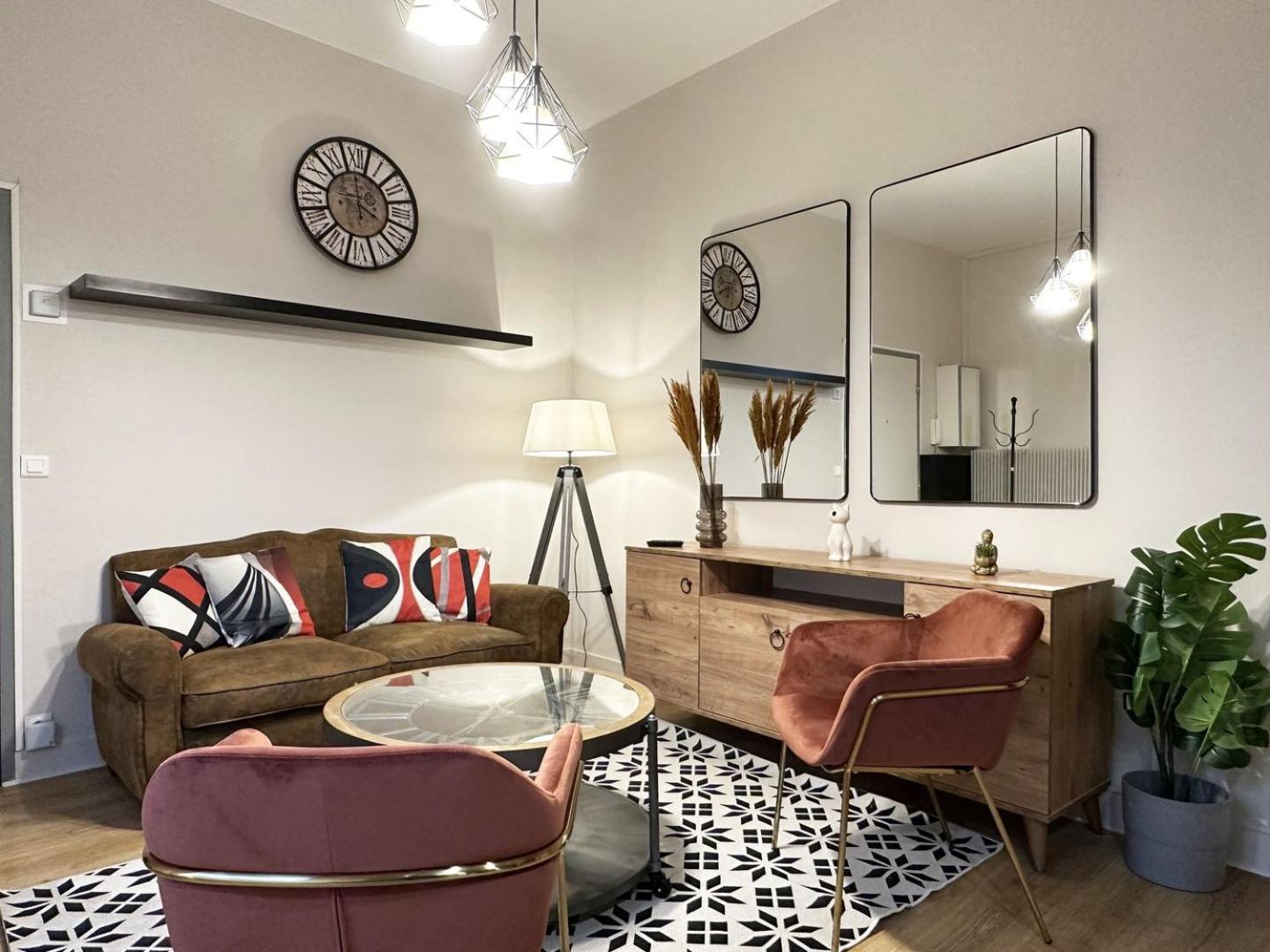 Le Saint Julien - Center - Self-entrance Apartment